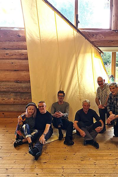 FarrPoint is supporting the build of a different kind of mast